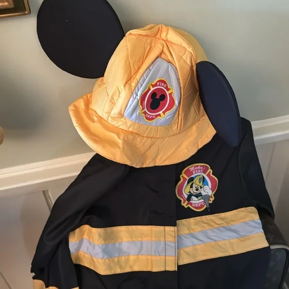 Disney Store Fireman Mickey Mouse Boys Kids Youth Halloween Costume M Medium - Picture 9 of 12